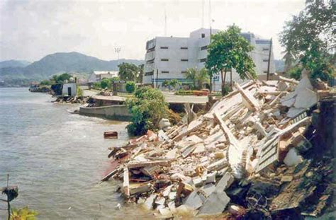 El Desastre de Lamongan 2003:  Tsunami, Cuidado del Ambiente y el Dilema de la Modernidad